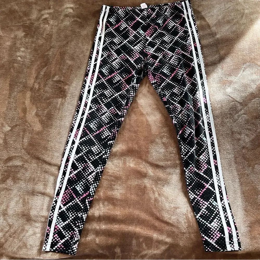 No Boundaries Black and Pink Patterned Kids Leggings Size M (7-9)
